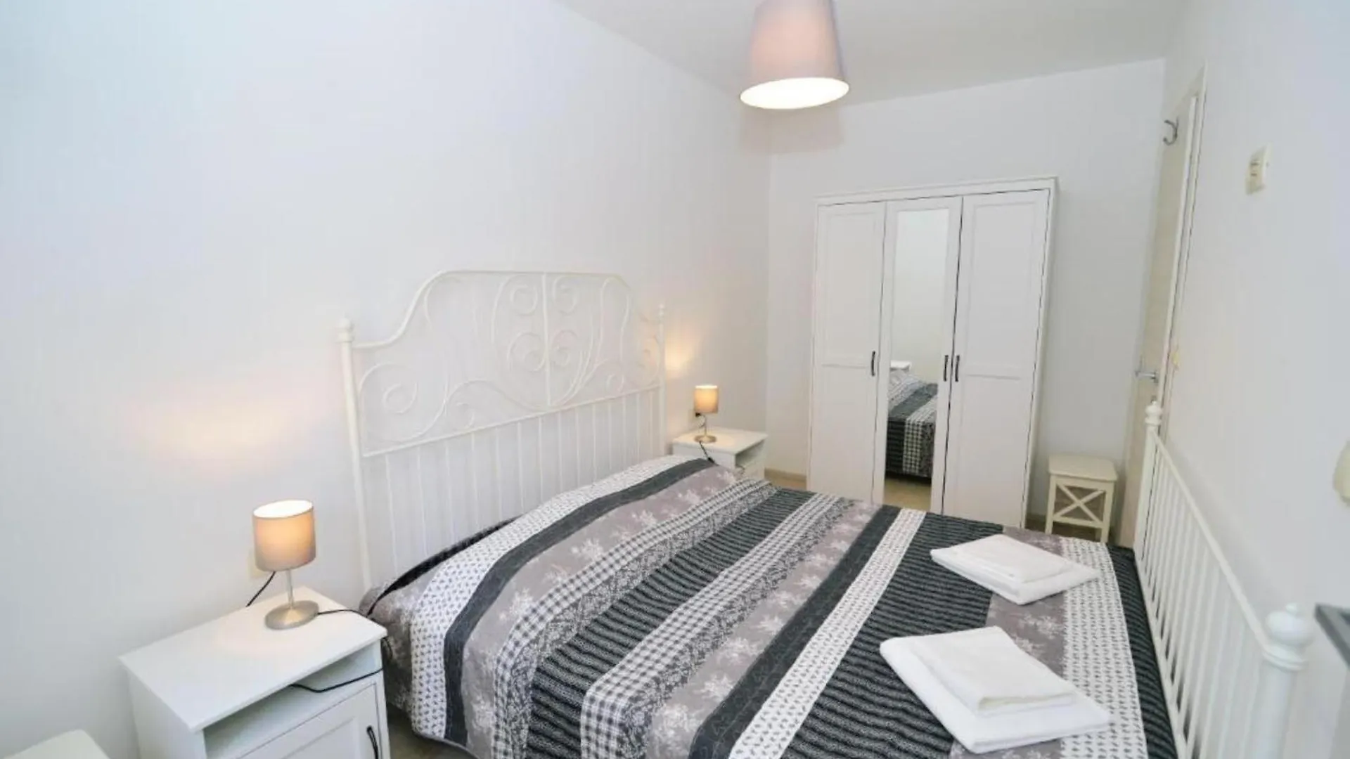 Apartments Knezgrad Lovran 0*,