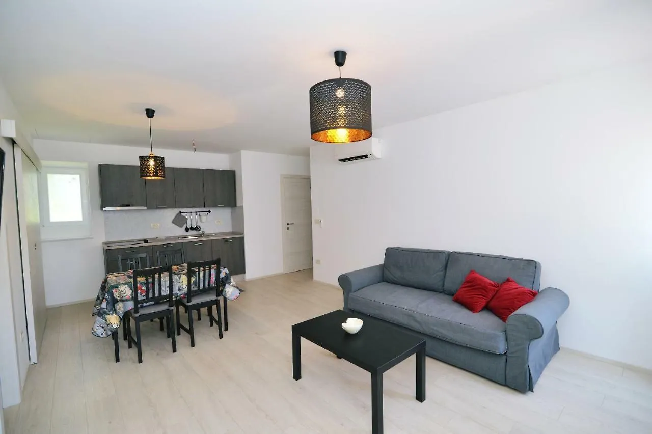 Apartments Knezgrad Laurana 0*,