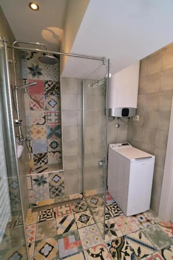 Apartments Knezgrad Laurana