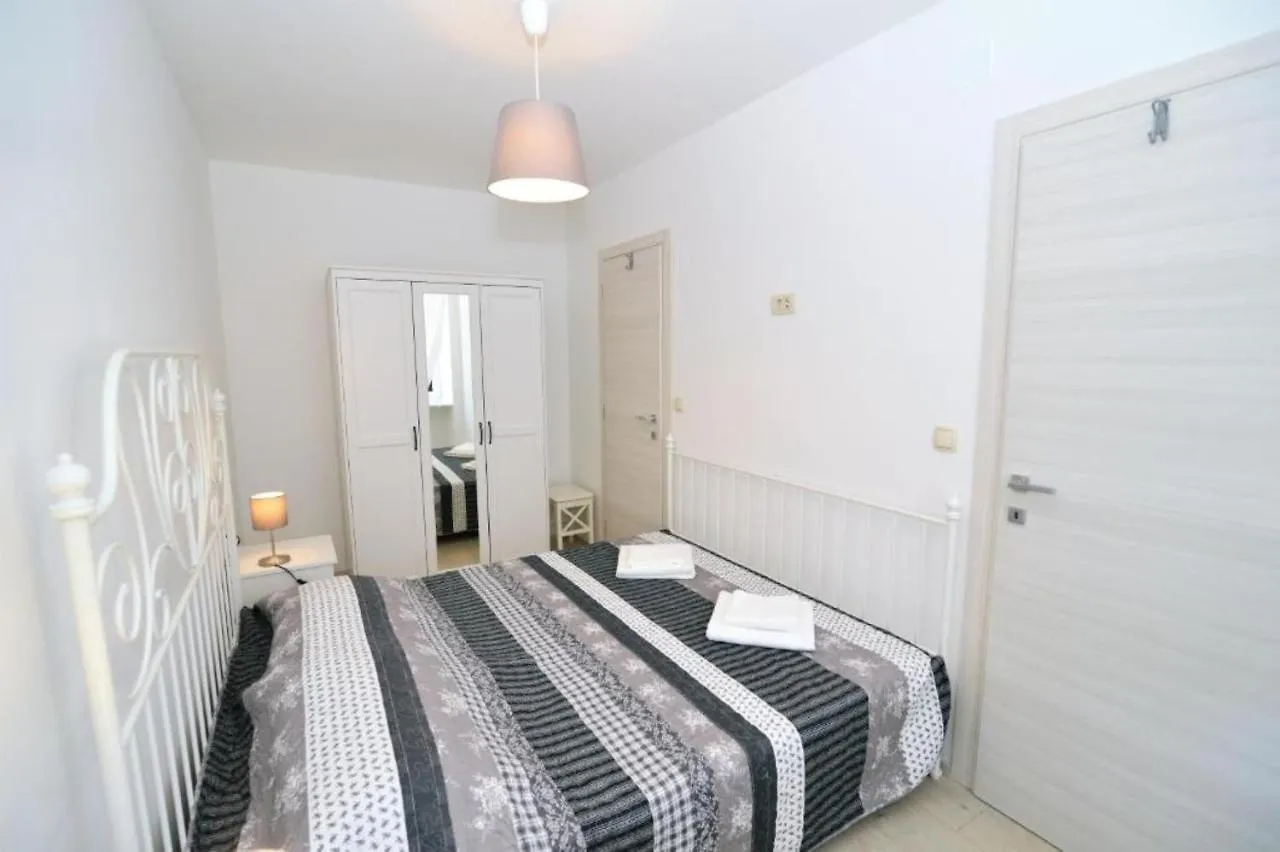 Apartments Knezgrad Laurana